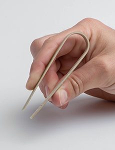 מלקחיים מעץ